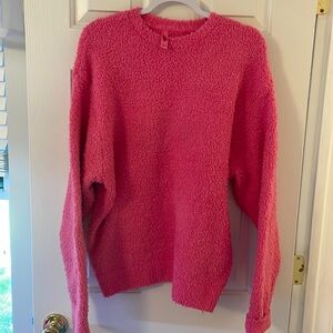 Kim Kardashian skins, fleece sweatshirt hot pink size medium. Like new